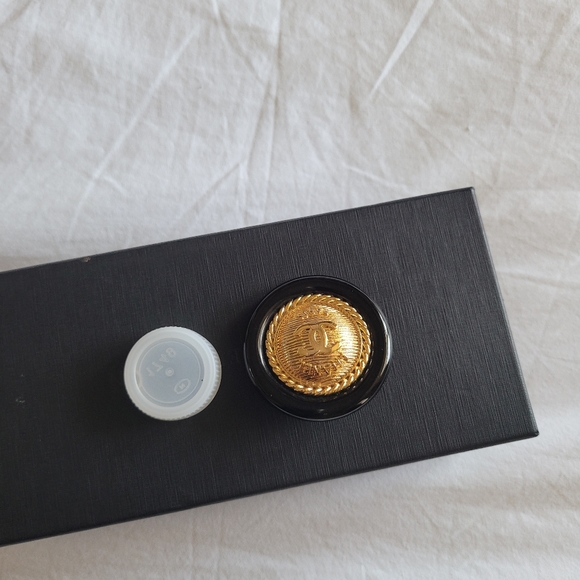 Chanel Brooch - Picture 2 of 12